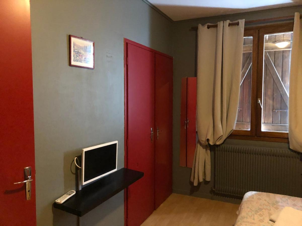 Hotel La Trinite Saint Firmin  Zewnętrze zdjęcie